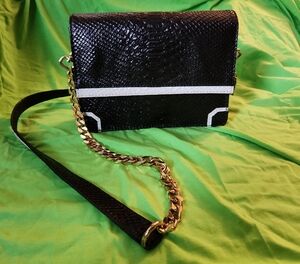 Alice + Olivia Black and White Crossbody Bag with Gold Chain
